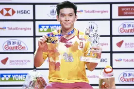 （体育）羽毛球——世锦赛：昆拉武特男单夺冠图片