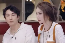 女星戚薇直言“不能接受”，网友吵翻了！这个问题困扰了很多人图片
