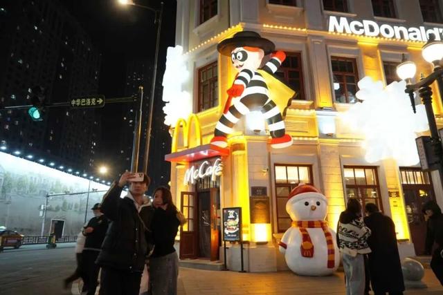 “尔滨”雪花飘落东永德，中华巴洛克“最美麦当劳”换上冬装