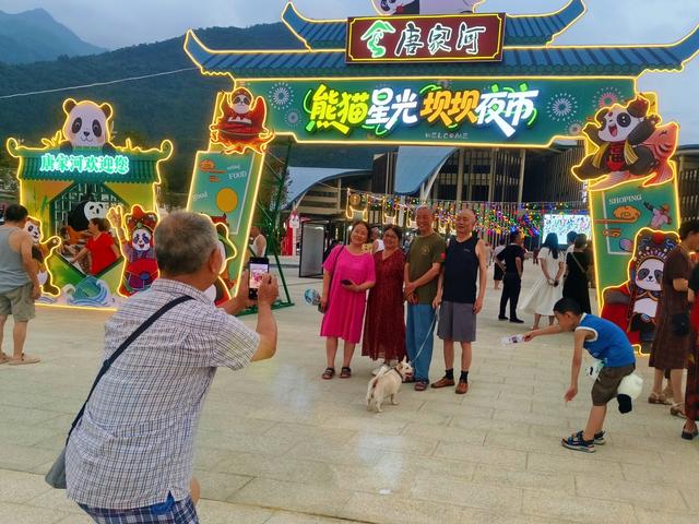 “矿泉水”上漂流是种怎样的体验？ 火热夏天不妨到青川唐家河一试