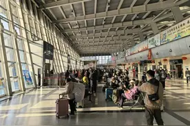 刷身份证乘车！北京4座长途客运站周六迎客流高峰图片