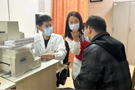 暖心！“手语导医”就位！图片