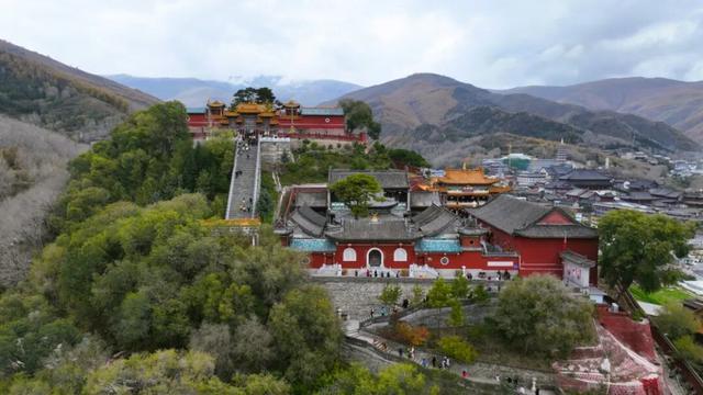 金秋五台山 醉美山色入画来