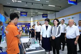 2024年全国科普日广西活动暨八桂科普大行动启动图片