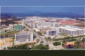 构筑“优大强”平台    挺起产业“硬脊梁”图片