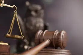 安某某通过网络账号造谣“中石油直播称1升汽油等于800毫升”，原告中国石油胜诉，被告赔礼道歉并赔偿损失图片