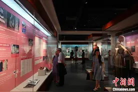 “穿‘粤’岭南时尚 共赏美好生活——广东服饰文化展”亮相广州图片