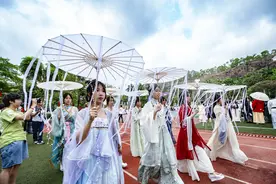 皓腕约金环，珠海市香樟中学举办汉服节活动图片