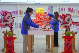 一束烟花，“绽放”出200亿元“绚丽产业”！图片