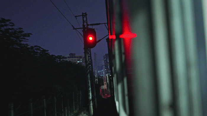 武汉新玩法！2元坐火车过大桥，限时一个月！