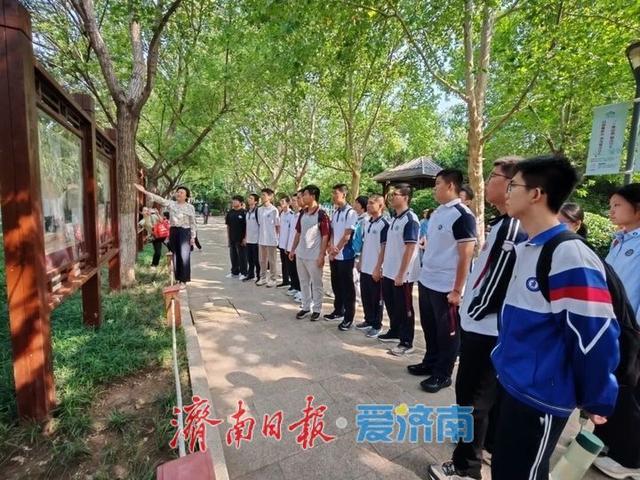 一年四季 泉在济南丨市属公园景区中秋佳节乐事多