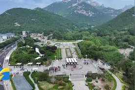 “五一”假期｜泰山：假期第一天已接待游客4.8万人 检票新系统提升入园效率图片