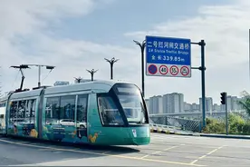 都江堰金马河二号拦河闸交通桥正式通车图片