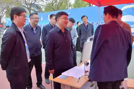 南阳师范学院举办2024届毕业生春季大型双选会图片