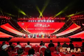 重庆市巴川中学举行“2025·巴川毕业盛典”系列活动图片
