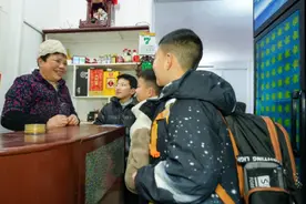 邵阳这位“倔老太”30年坚持“超低价”经营图片