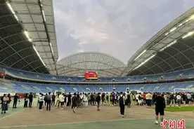 国足命运之战，今晚上演图片