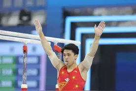 全锦赛男子全能侍聪夺冠 张博恒退赛无缘直通巴黎图片