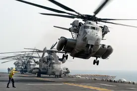 美军一架直升机坠毁，机上5名海军陆战队员已确认死亡图片