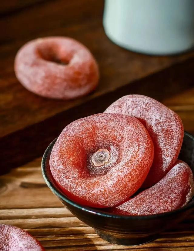 谁说冬天只有黑白？这抹彩色绚烂得不讲道理