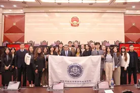 同济大学外国留学生“走进人大”图片