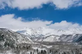 因主峰降雪，长白山北、西景区天池景点5月5日全天关闭