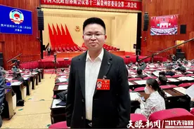 两会现场速递︱温升委员：短视频赋能第三产业图片