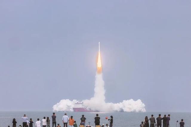 一箭12星，中国商业航天首次具备全球实时通信服务能力