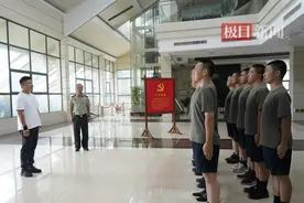 退役老兵用自己的故事鼓励准新兵：“参军是我最正确的选择”图片