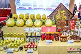 广西容县“老字号”提档升级亮相玉博会图片