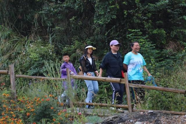 国庆假期去赵官村“充个电”!数百人欢乐徒步行走美丽乡村