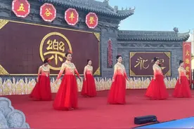 “秦风十里 大地欢歌”——永乐镇开展2024 年陕西省夏季“村晚”示范展演暨新时代文明实践示范宣讲活动图片