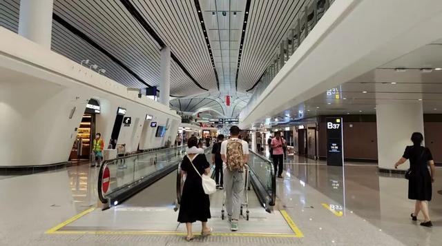 2000万老外低调涌入中国背后