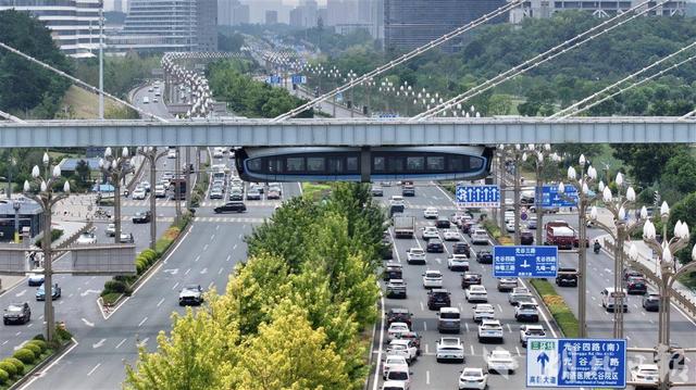 武汉空轨“低空飞行”热度持续攀升