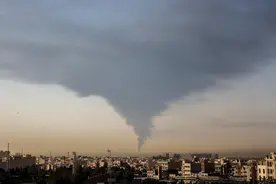 红星观察｜以伊对攻暂呈“半斤八两” 专家：未来真正变量，是美国是否进一步介入图片