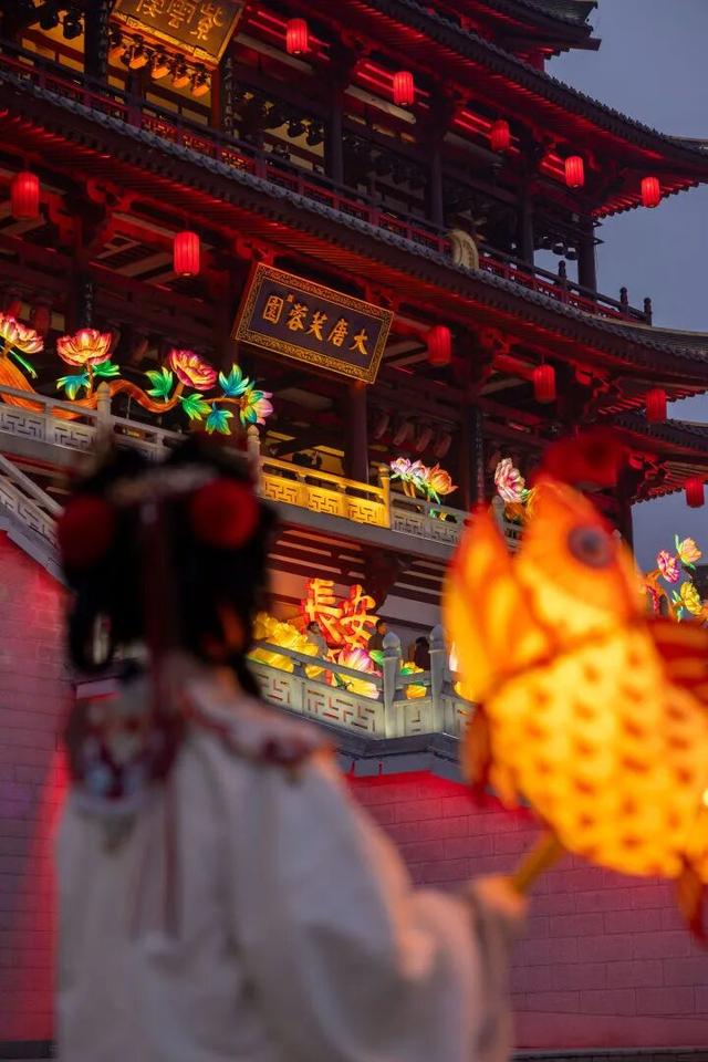 一群“细节控”，匠心打造出一个长安灯会