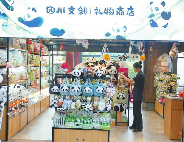 这个高速公路服务区 凭啥让外国游客甘心掏腰包？