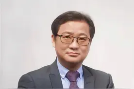 走上科研无人区 访武汉大学教授雷爱文图片