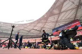 全国消防日|661名队员同场竞技 北京消防自防自救力量比武总决赛在鸟巢举行图片