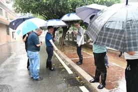 全力以赴，“汛”速行动，鼓楼区住建局筑牢防汛防台风安全屏障图片