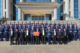 春节慰问暖人心丨大理州委书记杨国宗一行走访慰问大理州森林消防支队图片