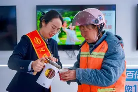 山东移动牟平分公司：暖心服务绽芳华 爱心驿站传温情图片