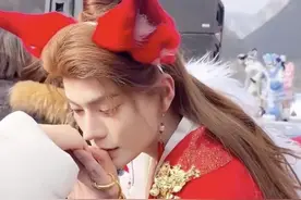 网红“男妲己”道歉，暂停工作：将删掉视频！这个5A景区也致歉了图片