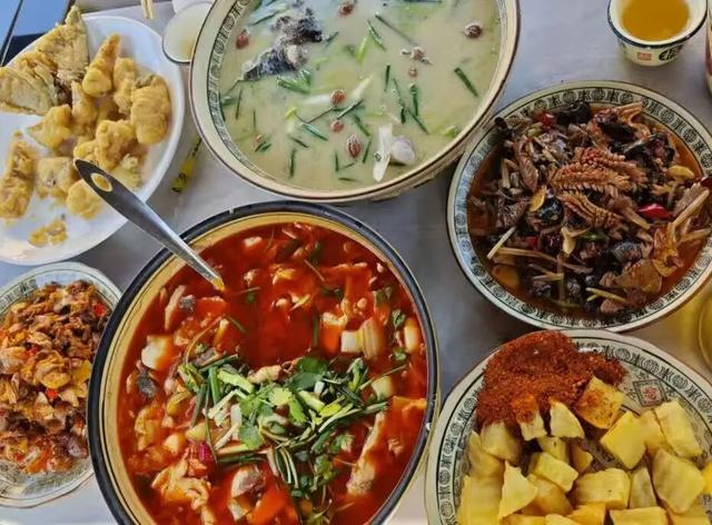 【跟着戏剧节游凉山】以戏剧为媒，探凉山之美（中线剧场）