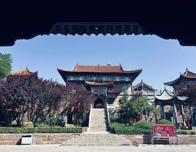 老爷山景区：志愿力量“添彩”，景区服务“升温”！