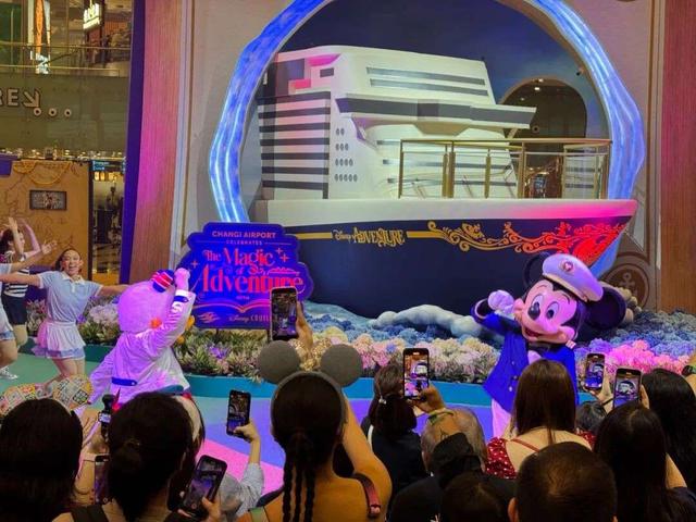 迪士尼游轮正式登陆樟宜！6米巨船+海底世界，打卡、DIY、嘉年华、限量周边一次玩爽！