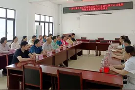 广西民族医院党支部到基层开展大型义诊活动图片