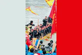 “凤起高庙 龙腾五溪”2024年怀化传统龙舟赛沅陵赛区开赛图片