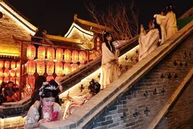 读懂传统服装里的文化密码——穿着汉服去旅行图片