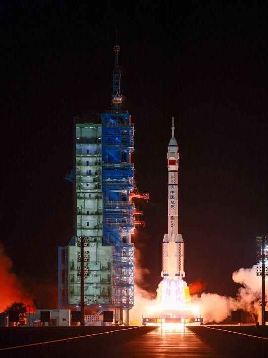 神舟弦鸣不辍 天地共谱长歌——写在神舟二十一号载人飞船成功发射之际